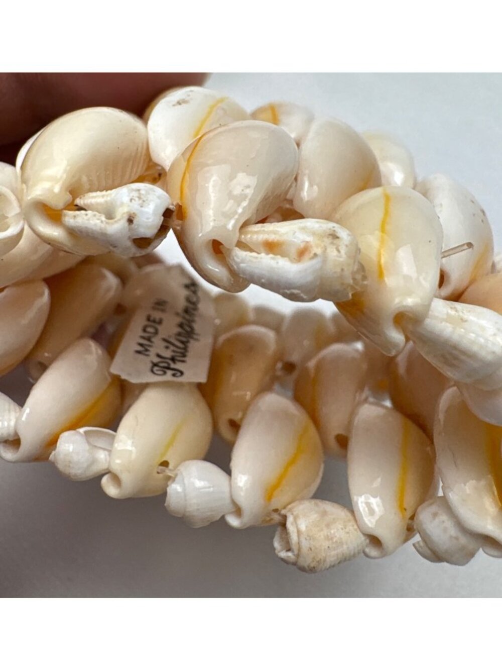 Shell Stretch Napkin Rings Handmade Philippines Natural Cowrie Shells Set - Picture 3 of 11